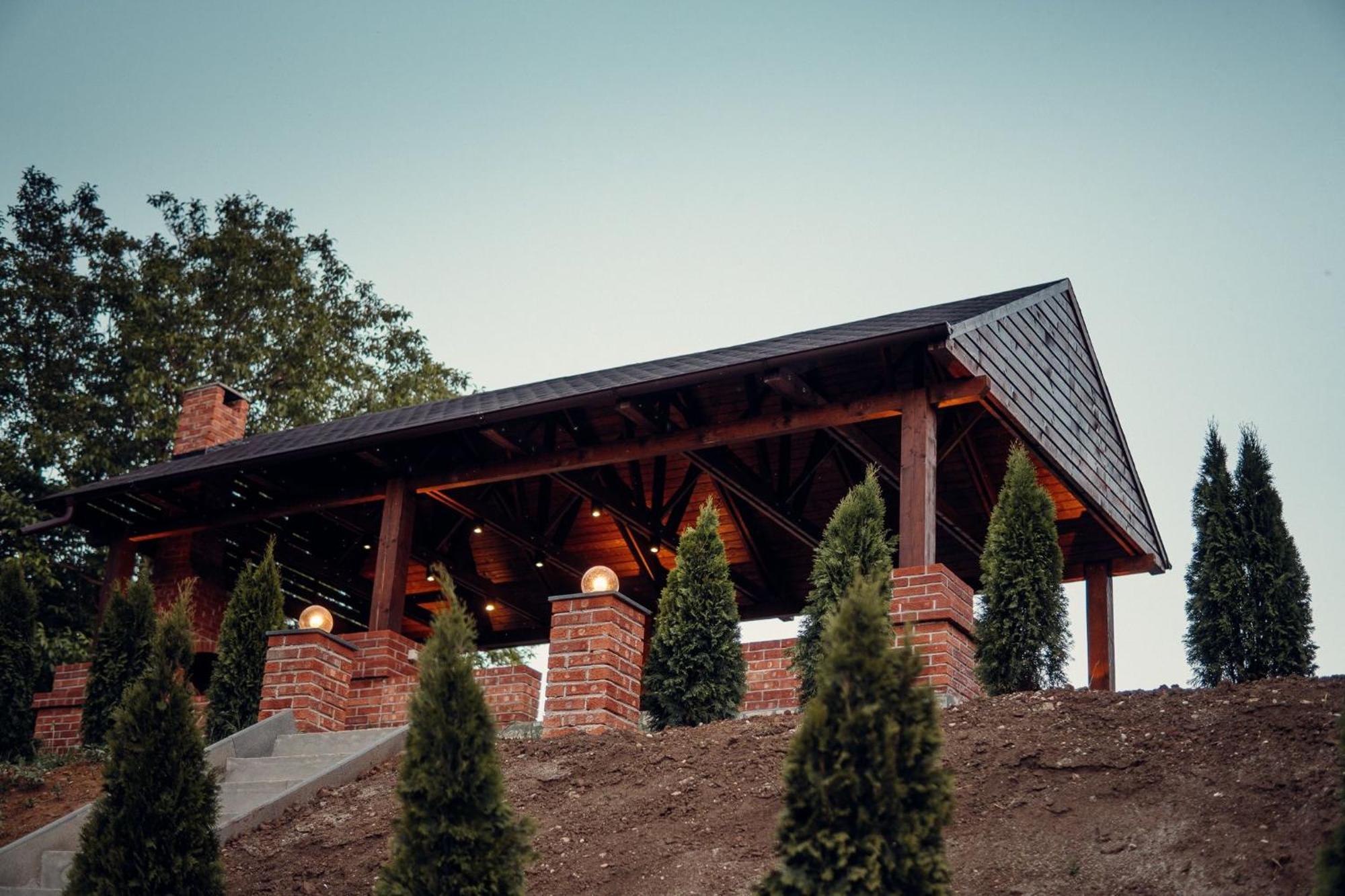 Madison Lake Villa Balotesti Dış mekan fotoğraf