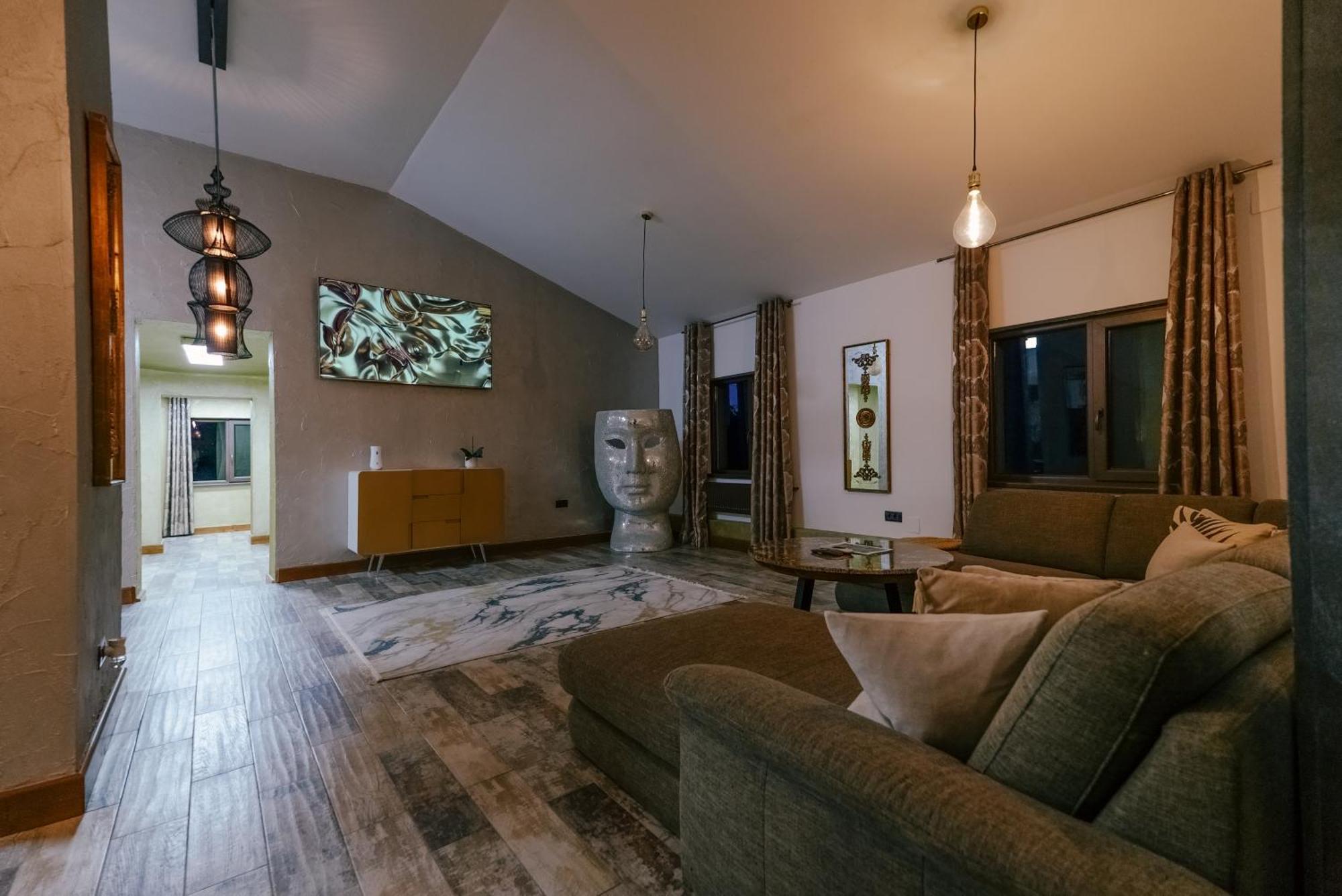 Madison Lake Villa Balotesti Dış mekan fotoğraf