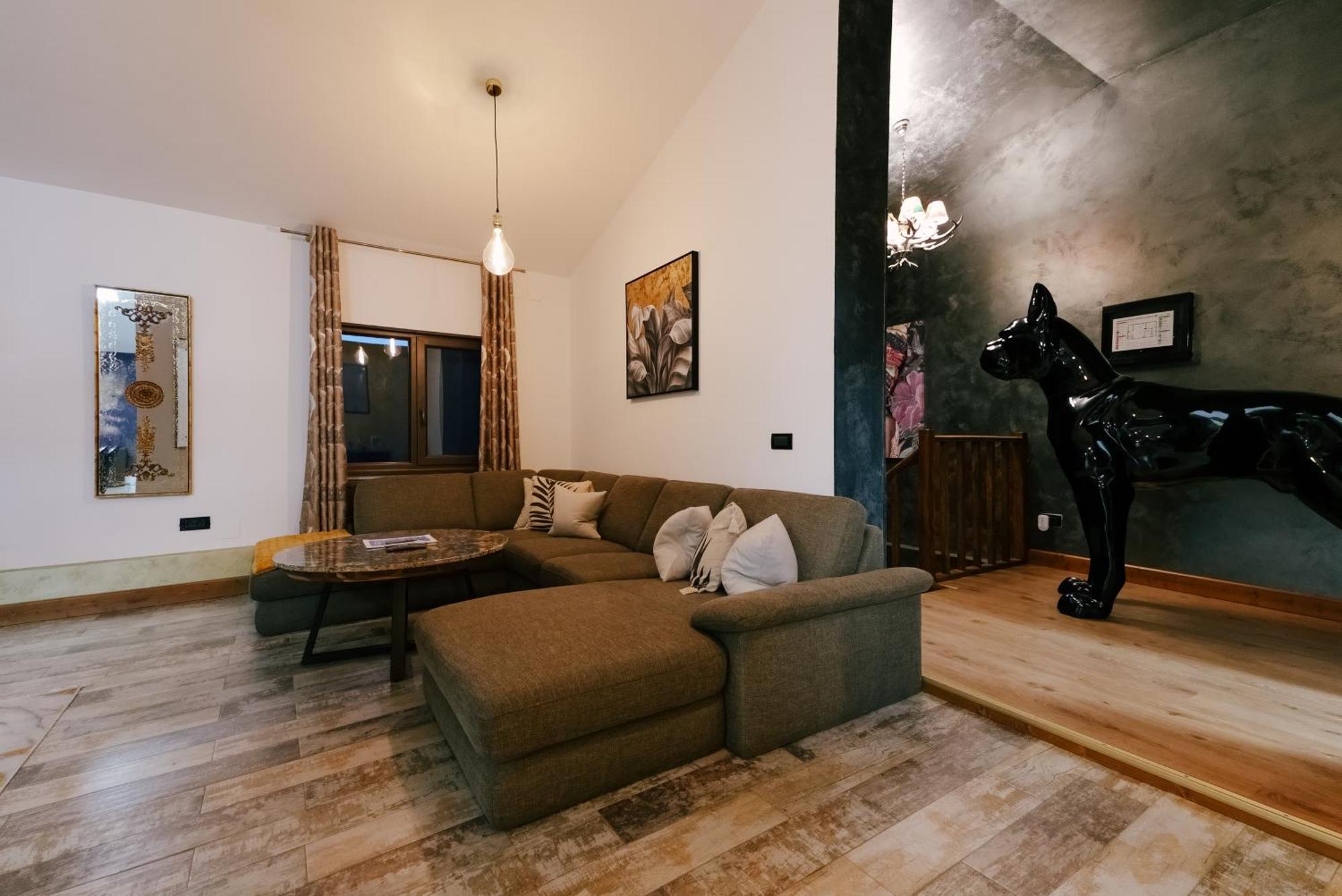 Madison Lake Villa Balotesti Dış mekan fotoğraf