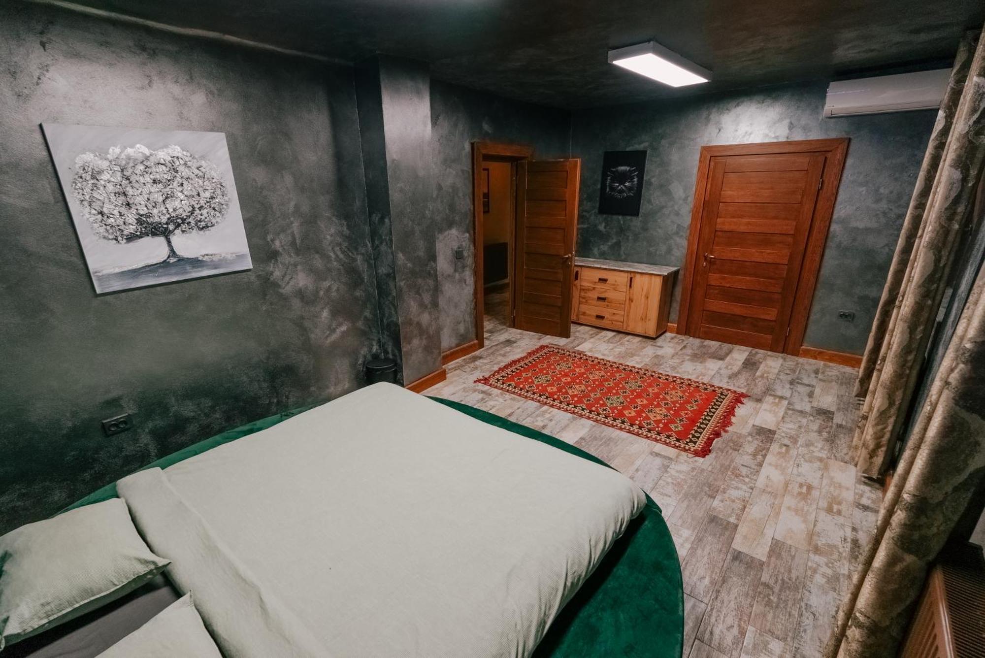 Madison Lake Villa Balotesti Dış mekan fotoğraf