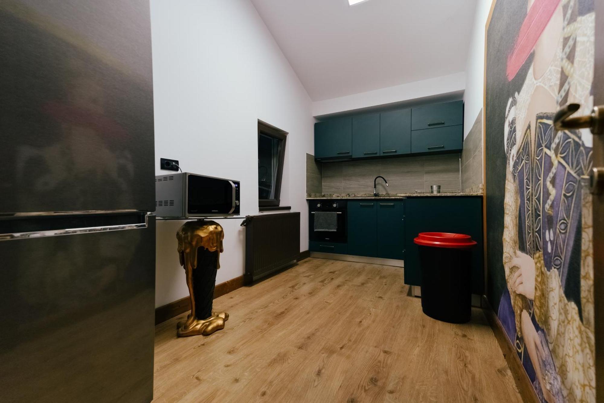 Madison Lake Villa Balotesti Dış mekan fotoğraf